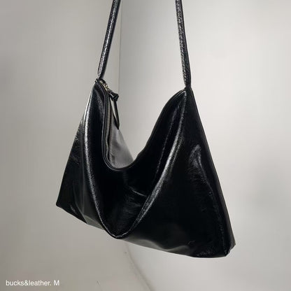 Mardi; mardi mercredi; 韓國代購；代購；korea; bag; leather; handbag; 牛皮；羊皮；手袋；皮袋；bucks & leather; fashion; 時裝； 韓國；正貨；正版；正品；韓國直送；代購直送；衛衣；hoodie; 東大門；韓國代購；韓國直送；韓國袋；韓國手袋；韓國製造；真皮手袋；牛皮袋；羊皮袋；korea; made in korea; 韓國正版