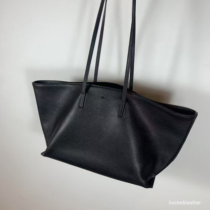 Mardi; mardi mercredi; 韓國代購；代購；korea; bag; leather; handbag; 牛皮；羊皮；手袋；皮袋；bucks & leather; fashion; 時裝； 韓國；正貨；正版；正品；韓國直送；代購直送；衛衣；hoodie; 東大門；韓國代購；韓國直送；韓國袋；韓國手袋；韓國製造；真皮手袋；牛皮袋；羊皮袋；korea; made in korea; 韓國正版