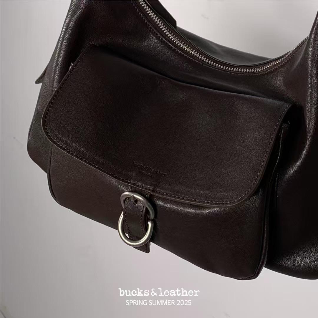 Mardi; mardi mercredi; 韓國代購；代購；korea; bag; leather; handbag; 牛皮；羊皮；手袋；皮袋；bucks & leather; fashion; 時裝； 韓國；正貨；正版；正品；韓國直送；代購直送；衛衣；hoodie; 東大門；韓國代購；韓國直送；韓國袋；韓國手袋；韓國製造；真皮手袋；牛皮袋；羊皮袋；korea; made in korea; 韓國正版