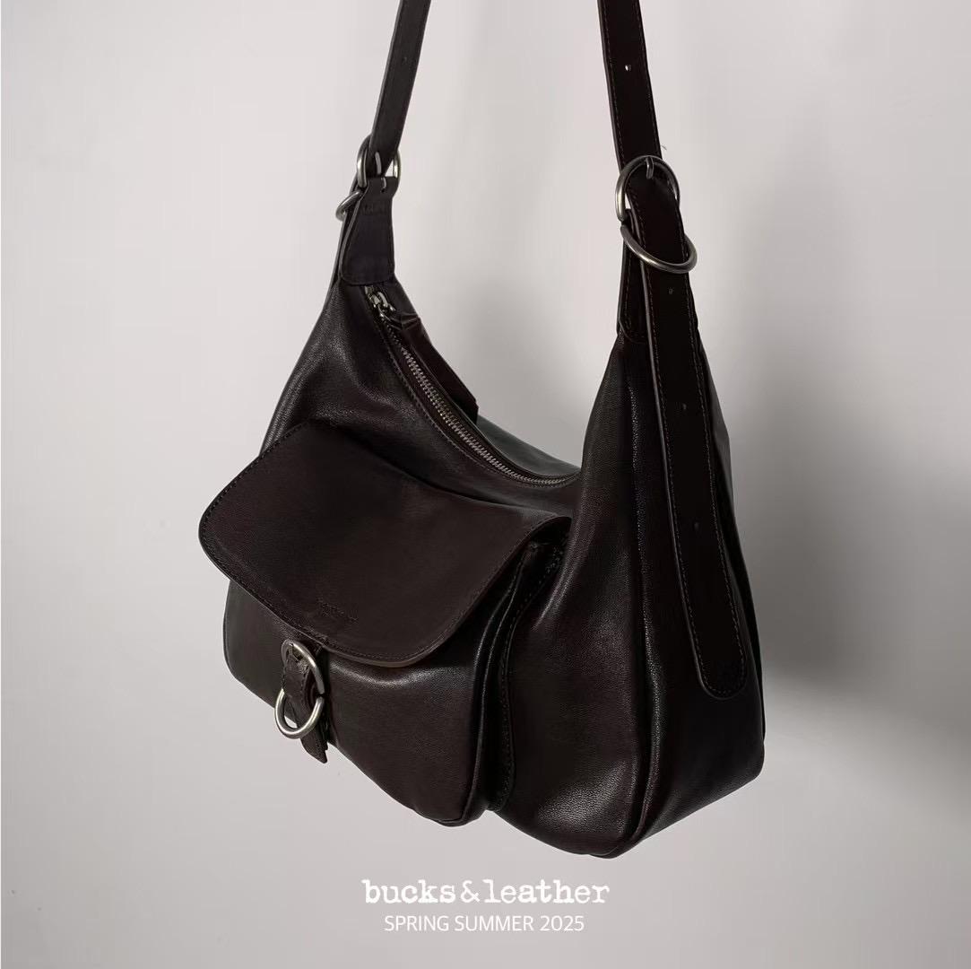 Mardi; mardi mercredi; 韓國代購；代購；korea; bag; leather; handbag; 牛皮；羊皮；手袋；皮袋；bucks & leather; fashion; 時裝； 韓國；正貨；正版；正品；韓國直送；代購直送；衛衣；hoodie; 東大門；韓國代購；韓國直送；韓國袋；韓國手袋；韓國製造；真皮手袋；牛皮袋；羊皮袋；korea; made in korea; 韓國正版