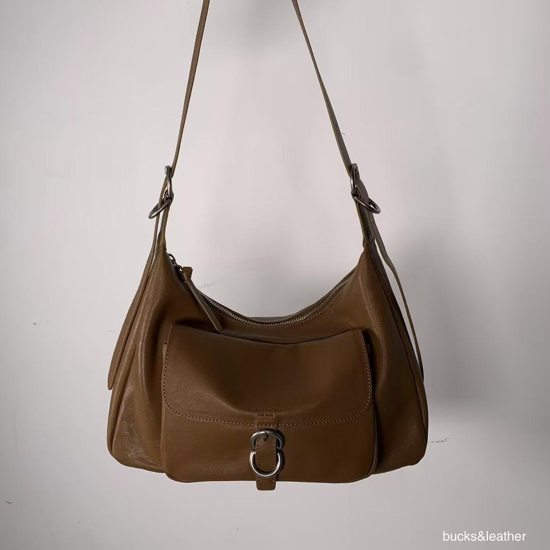 Mardi; mardi mercredi; 韓國代購；代購；korea; bag; leather; handbag; 牛皮；羊皮；手袋；皮袋；bucks & leather; fashion; 時裝； 韓國；正貨；正版；正品；韓國直送；代購直送；衛衣；hoodie; 東大門；韓國代購；韓國直送；韓國袋；韓國手袋；韓國製造；真皮手袋；牛皮袋；羊皮袋；korea; made in korea; 韓國正版
