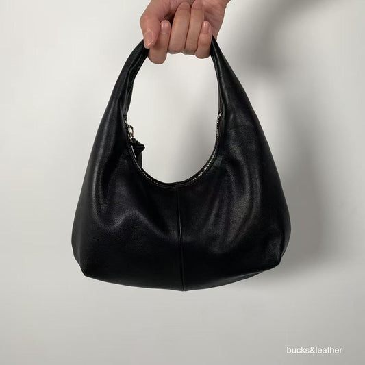 Mardi; mardi mercredi; 韓國代購；代購；korea; bag; leather; handbag; 牛皮；羊皮；手袋；皮袋；bucks & leather; fashion; 時裝； 韓國；正貨；正版；正品；韓國直送；代購直送；衛衣；hoodie; 東大門；韓國代購；韓國直送；韓國袋；韓國手袋；韓國製造；真皮手袋；牛皮袋；羊皮袋；korea; made in korea; 韓國正版