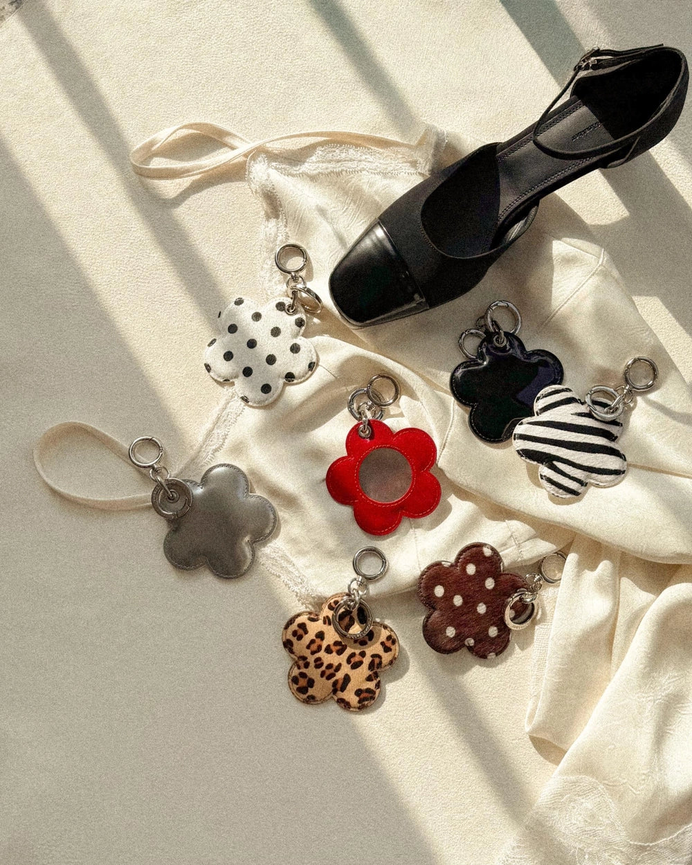 A107 Flower Mirror Keyring 花花鎖匙扣