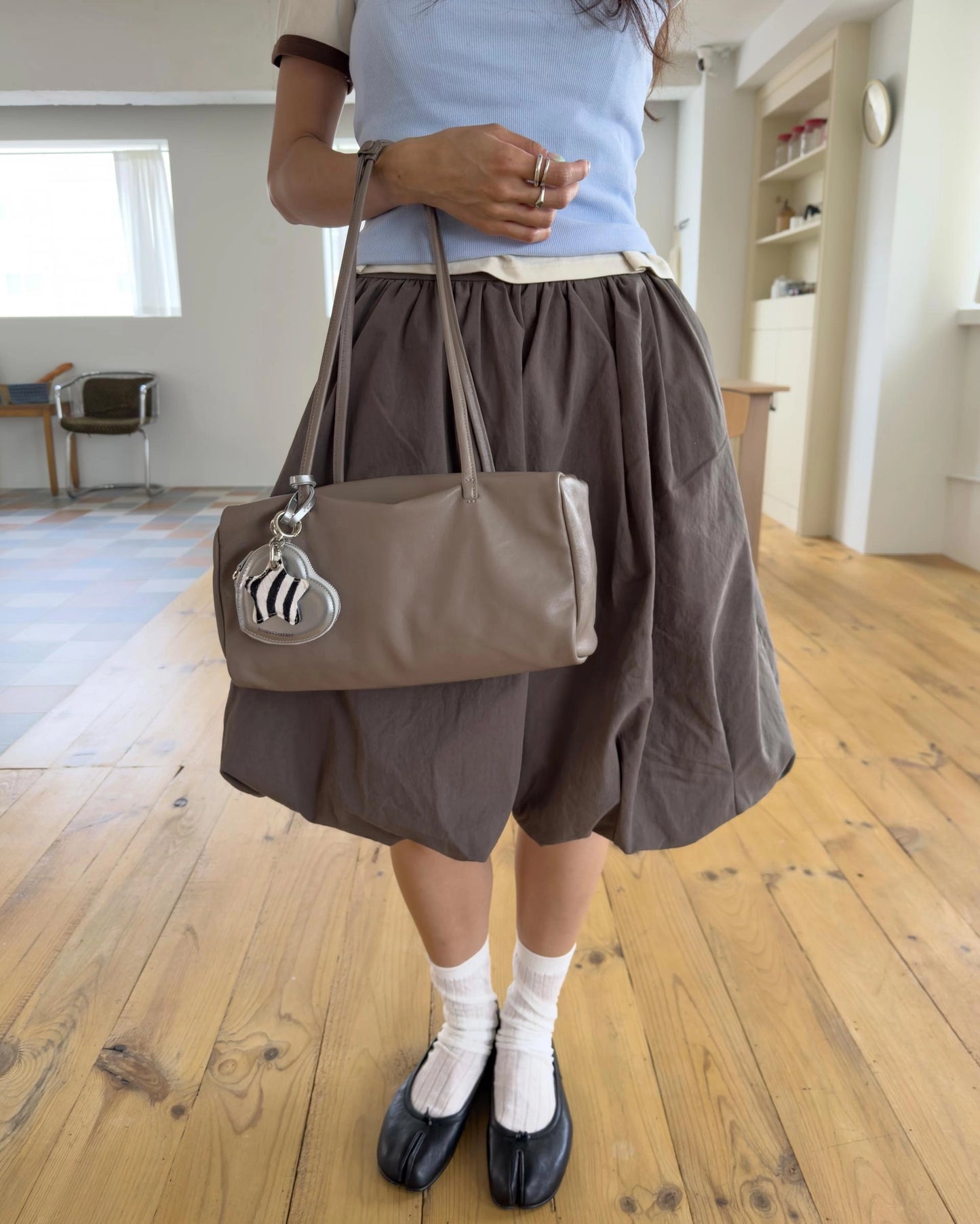 B222 羊皮&牛皮｜Magnetic Brick Shoulder Bag