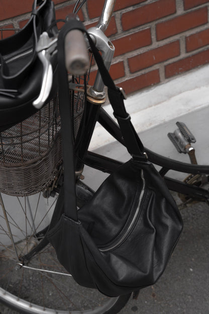Mardi; mardi mercredi; 韓國代購；代購；korea; bag; leather; handbag; 牛皮；羊皮；手袋；皮袋；bucks & leather; fashion; 時裝； 韓國；正貨；正版；正品；韓國直送；代購直送；衛衣；hoodie; 東大門